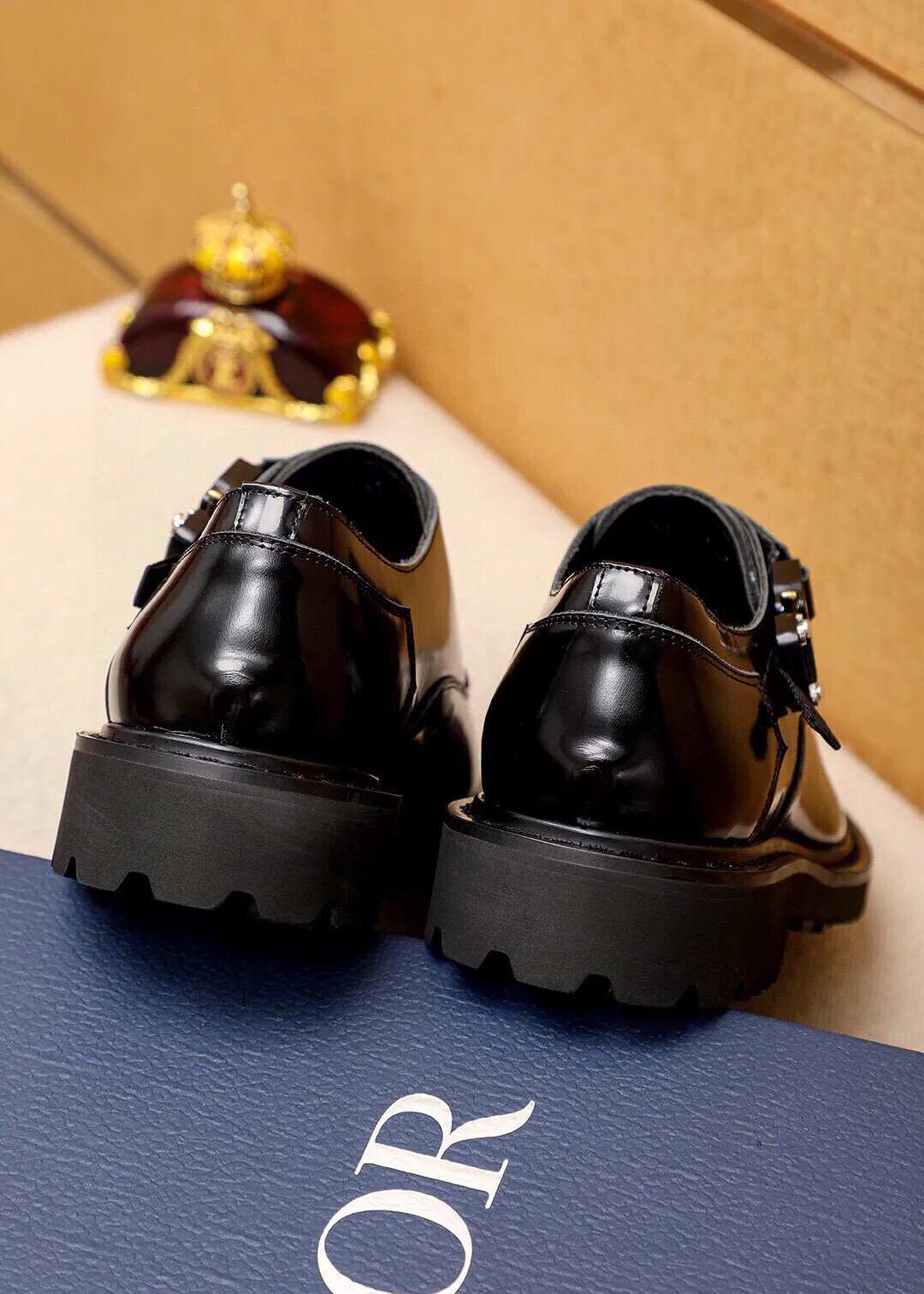 Men's men's shoes 💰600 💐"Dior" Dior 🇮🇹🇮🇹 counter synchronization Top purchasing agent 🔍🔍Men's 2⃣️0⃣️2⃣️5⃣️Business leather shoes Original open-edge beads imported from Italy, fully imported cow leather lining, sole: original T men's shoes 💰U outsole, exclusive movable molded sole, super comfortable, original factory follow-up goods, 🔍🔍high quality, can be entered and exited the counter at will, welcome to compare. Regular size 39-44 (customized at 38.45🉑️) 3 colors🉑️ to choose from